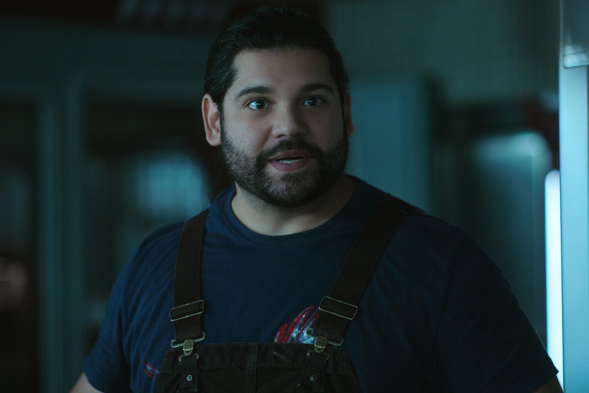 AnotherLife_Season2_Episode3_00_30_48_03R