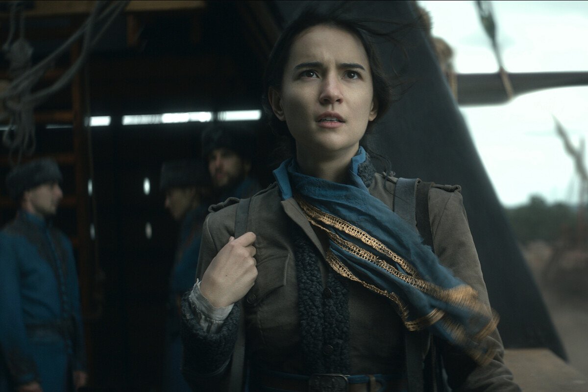 ShadowandBone_Season1__00_32_20_03R