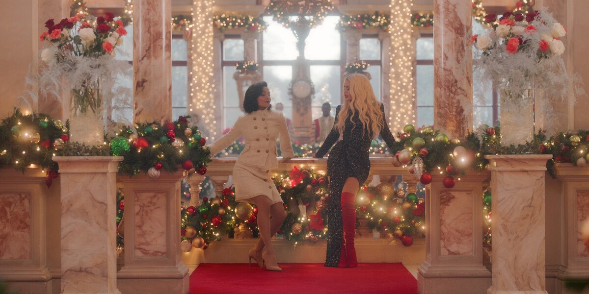 The_Princess_Switch_3__Romancing_the_Star_00_47_41_09r