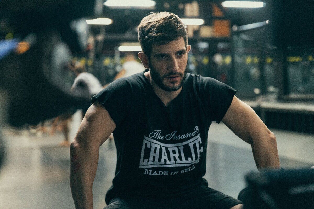 Elcuerpoenllamas_S01_E01_09292022_luciafaraig_K0A2208 A2_FULLRES