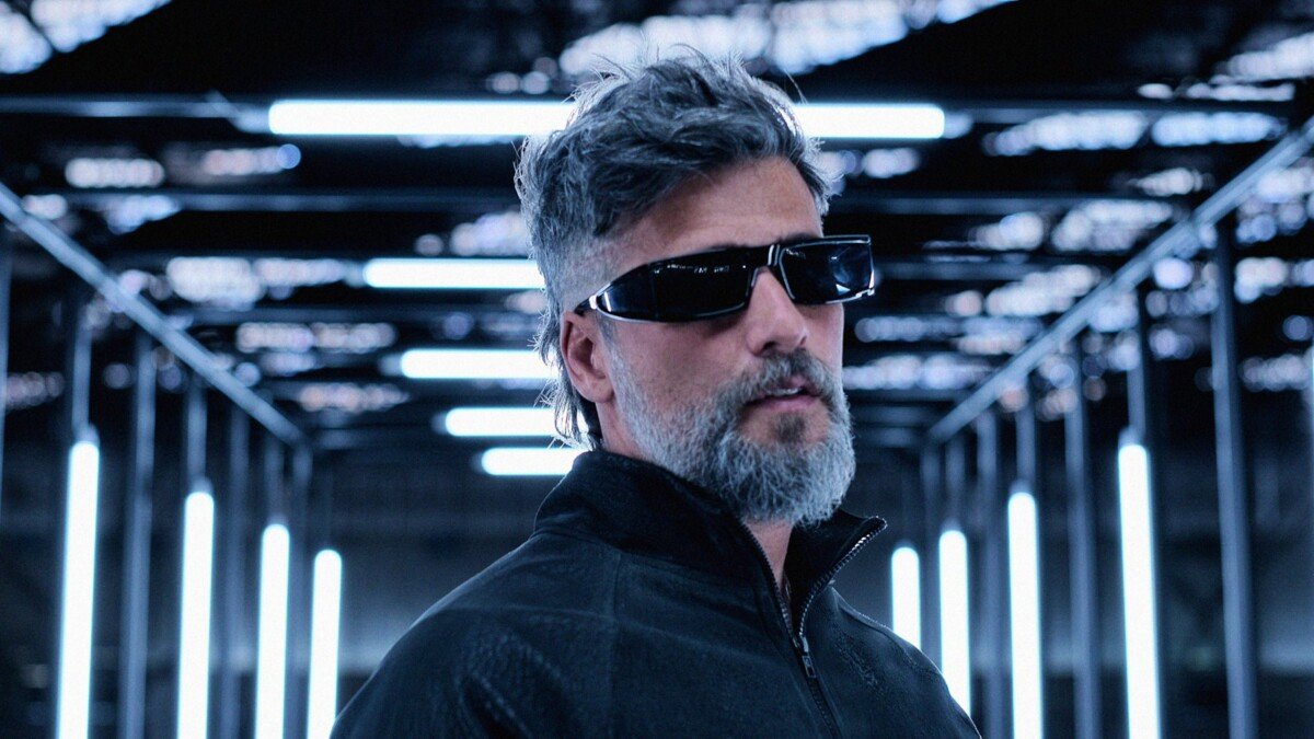 Bionic_n_00_40_31_12_R