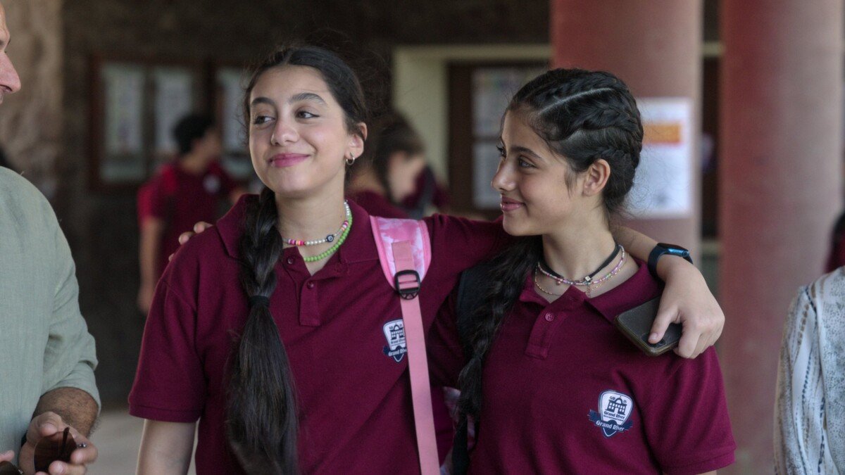 FindingOlaS2_Netflix_07_14