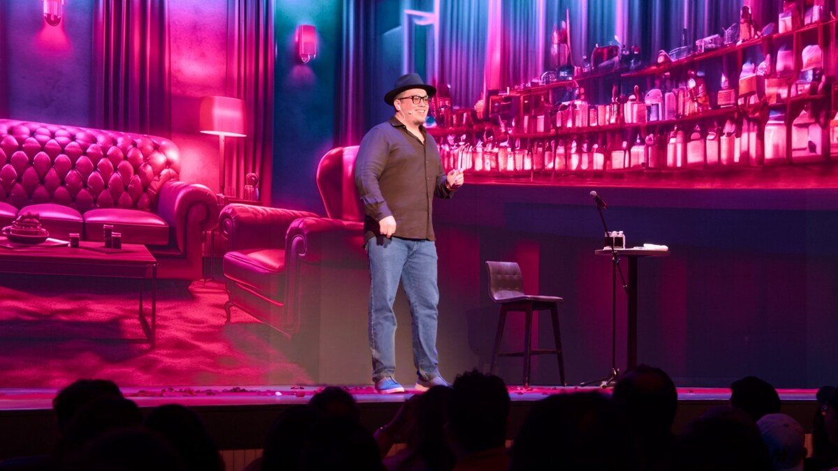 Franco_Escamilla__Ladies'_man_u_00_17_01_16_R