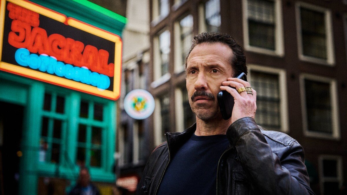 Amsterdam_Empire_Unit_58 180