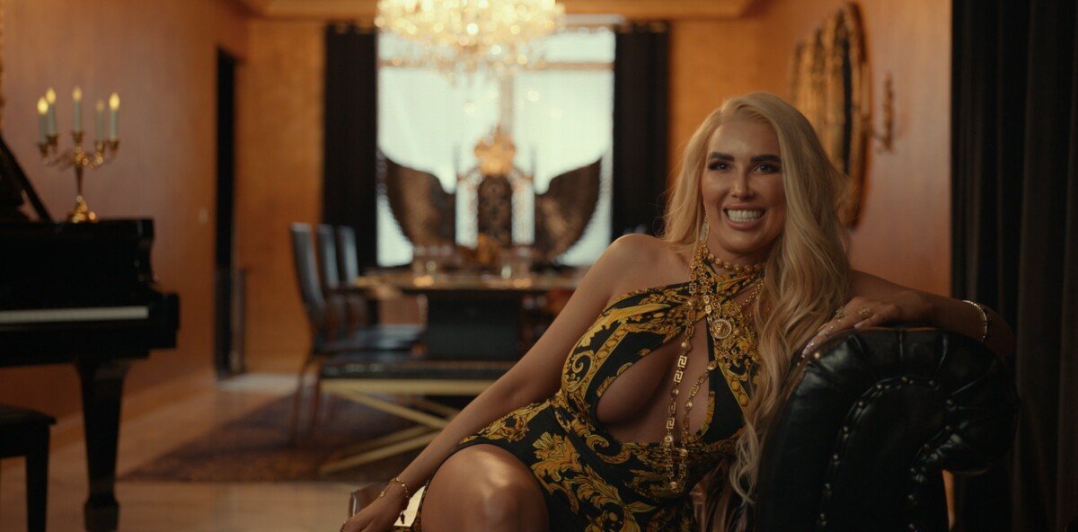 HOEN_S1_FG_101_00025208_Still058_3000