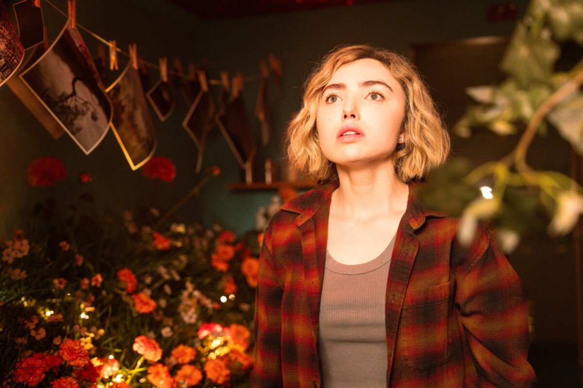 SKYSHOWTIME-SCHOOLSPIRITS