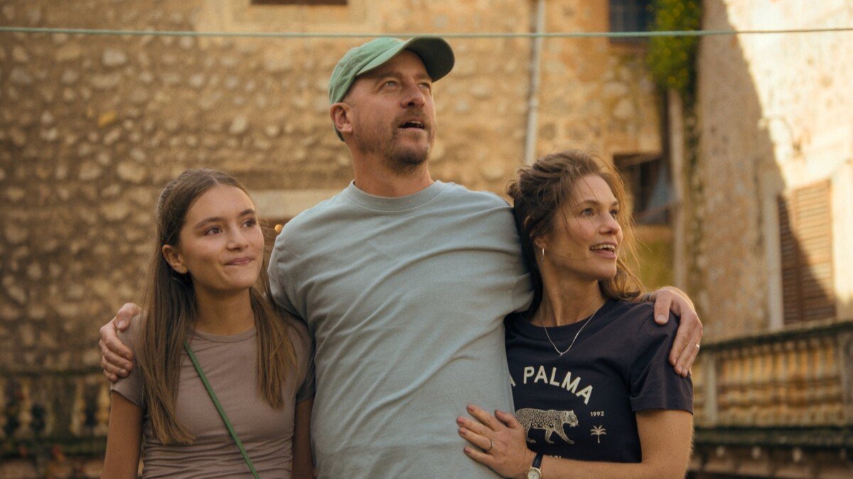 SKYSHOWTIME_WheretheSunAlwaysShines