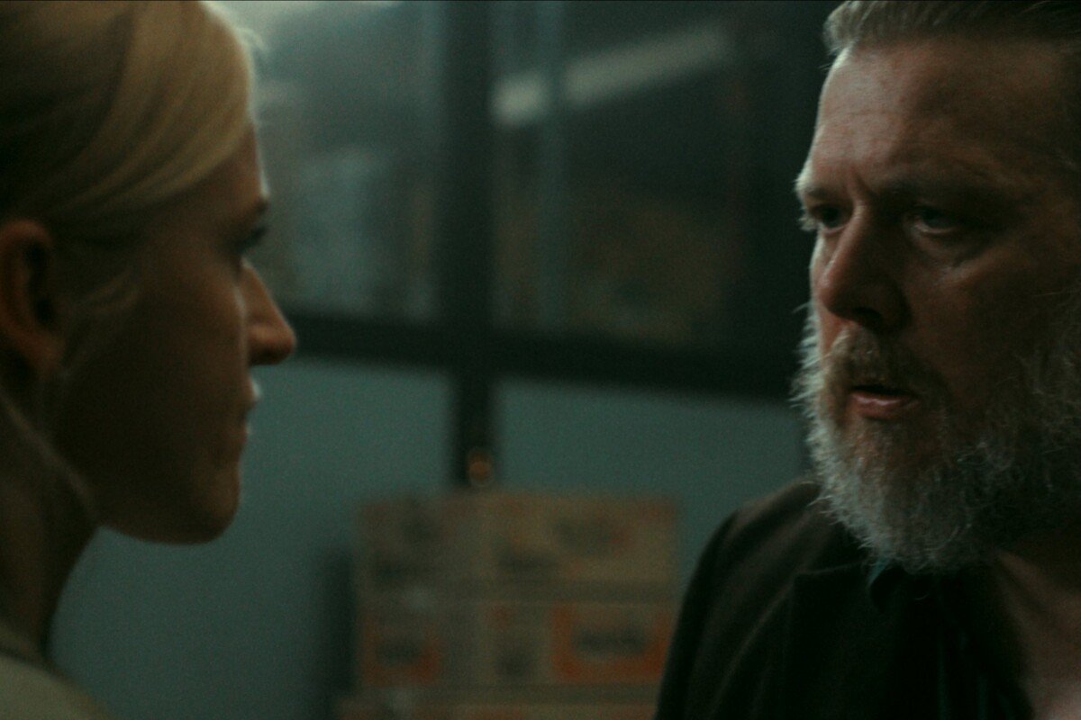 The_Asset_00_26_49_20_David Bauer_Netflix