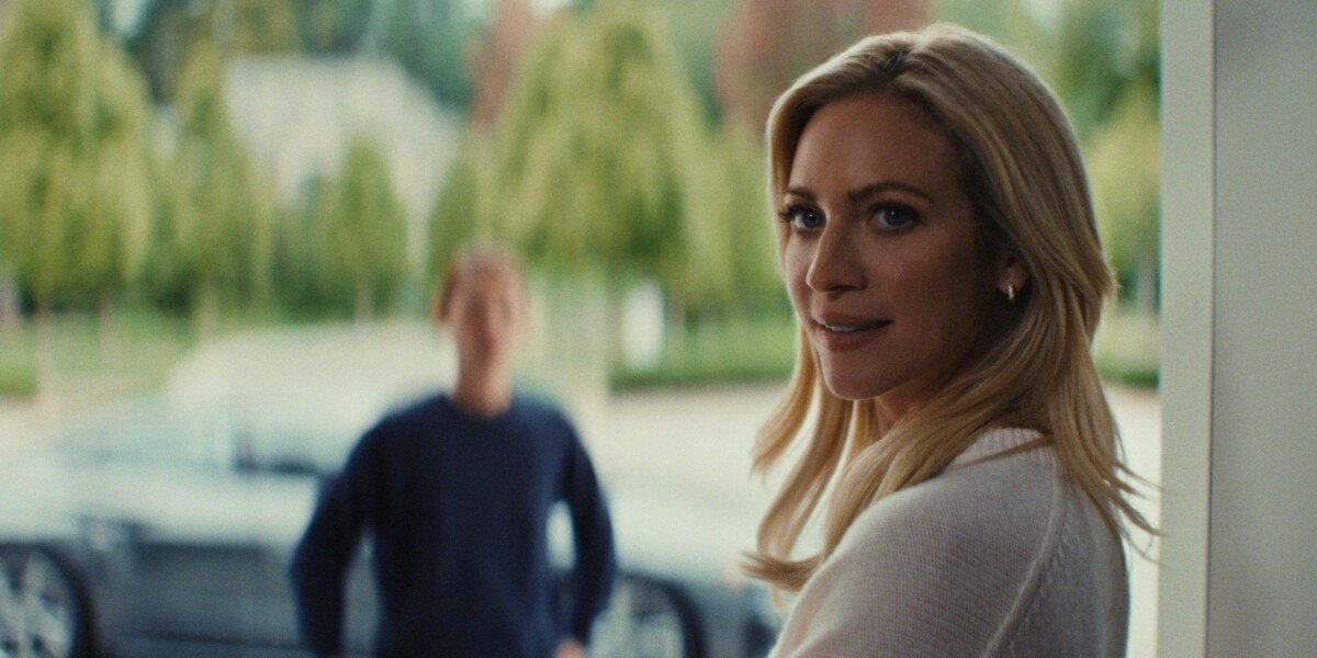 The_Beast_in_Me_n_S1_E1_00_11_58_20_R1