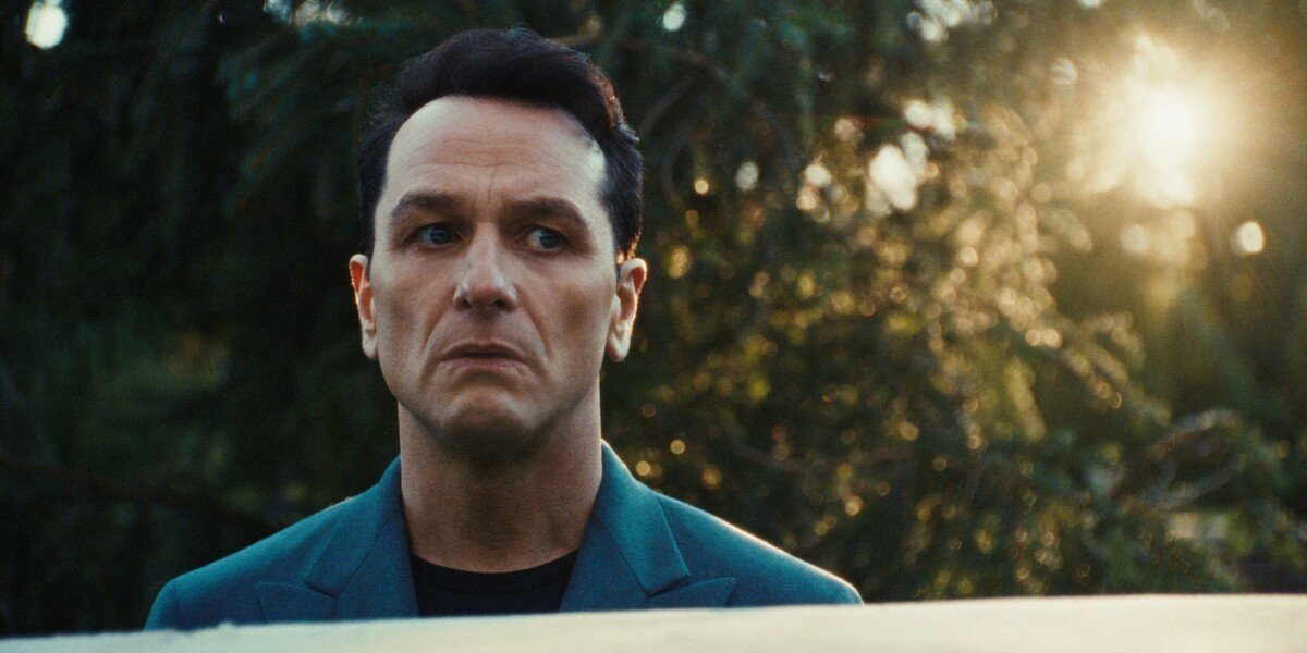 The_Beast_in_Me_n_S1_E3_00_49_20_17_R1