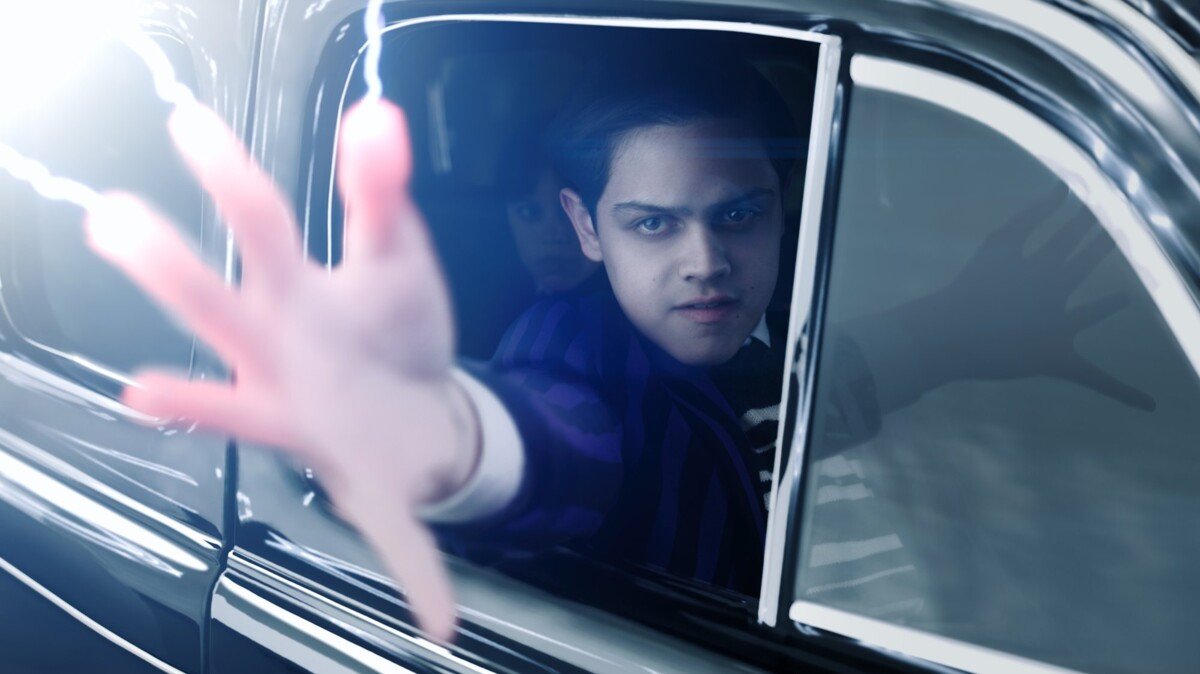 Wednesday_n_S2_E1_00_09_53_20R