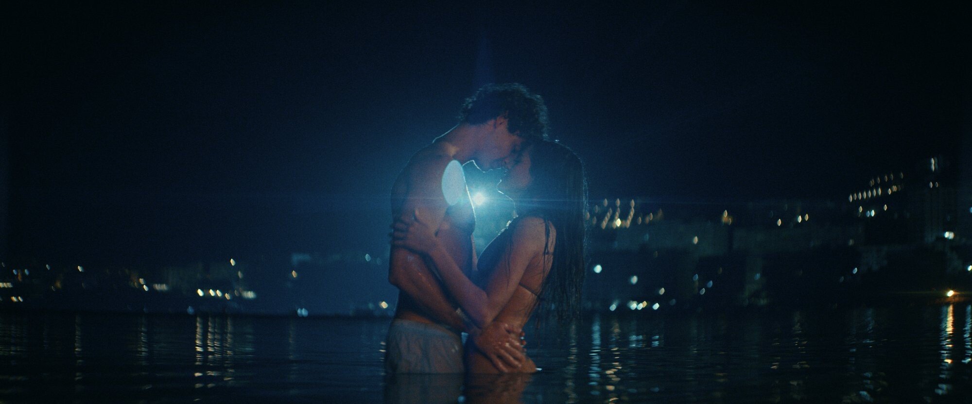 "The Last Sunrise" | Zdjęcia z nowego romansu Prime Video