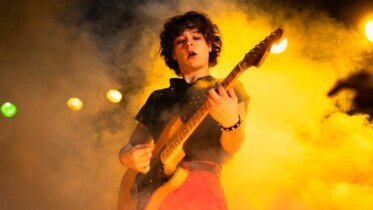 What Next? "Ołowiane dzieci", "Mniej obcy”, "Znieczulenie" i "Kolory zła: Czerń" na materiałach od Netflix Polska