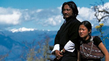 Podróżnicy i magowie (2003) - recenzja filmu