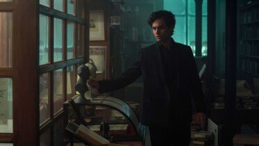 Joe patrzy w lustro – finał serialu „Ty”