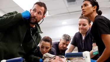 „The Pitt” – dyżur, który się nie kończy (recenzja serialu)