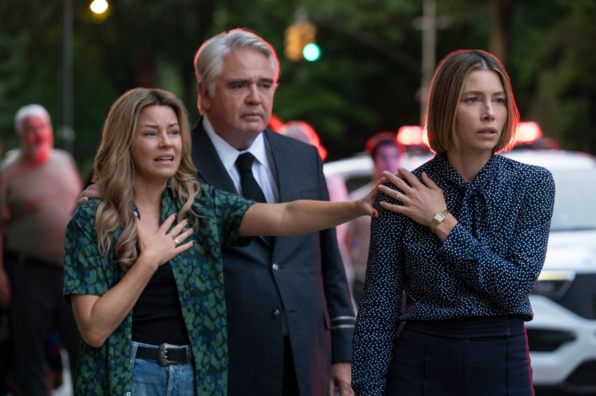 Prime Video prezentuje zwiastun i oficjalny plakat do serialu Lepsza siostra z Jessicą Biel i Elizabeth Banks