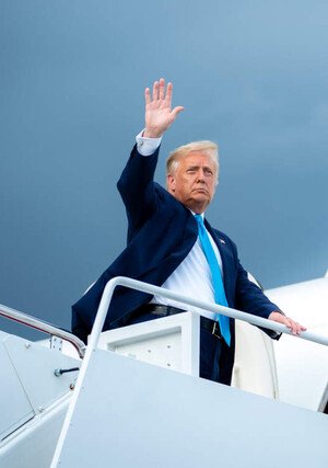 Trump Wszechmogący / Trump Almighty
