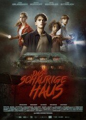 Upiorny dom / The Strange House